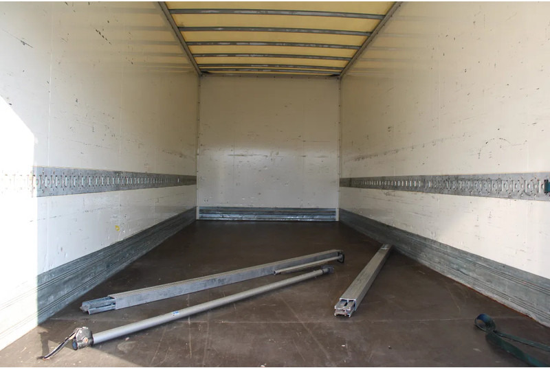 Φορτηγό κόφα DAF CF 260 + EURO 6 + LIFT: φωτογραφία 8 Φορτηγό κόφα DAF CF 260 + EURO 6 + LIFT: φωτογραφία 8