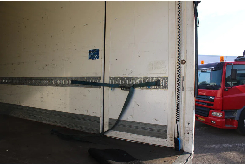 Φορτηγό κόφα DAF CF 260 + EURO 6 + LIFT: φωτογραφία 18 Φορτηγό κόφα DAF CF 260 + EURO 6 + LIFT: φωτογραφία 18