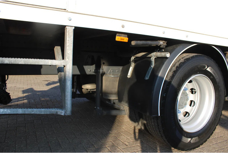 Φορτηγό κόφα DAF CF 260 + EURO 6 + LIFT: φωτογραφία 16 Φορτηγό κόφα DAF CF 260 + EURO 6 + LIFT: φωτογραφία 16