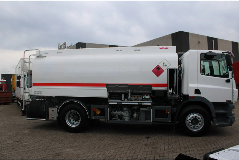 DAF CF 85.430 + PUMP/METERS + 4 COMPART / 15.000 LITER + COMPLETE SYSTEM WORKING - Φορτηγό βυτιοφόρο: φωτογραφία 3 DAF CF 85.430 + PUMP/METERS + 4 COMPART / 15.000 LITER + COMPLETE SYSTEM WORKING - Φορτηγό βυτιοφόρο: φωτογραφία 3
