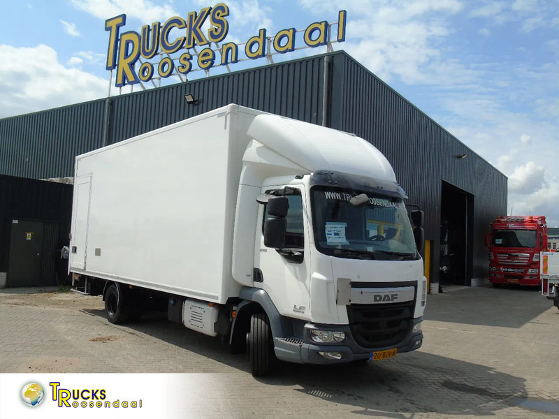 DAF LF 210 + euro 6 + lift + 3P - Φορτηγό κόφα: φωτογραφία 1 DAF LF 210 + euro 6 + lift + 3P - Φορτηγό κόφα: φωτογραφία 1