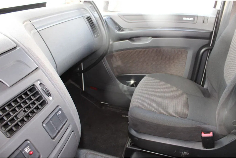 Φορτηγό μουσαμάς DAF XF 106.460 + Euro 6 + 6X2 + retarder + price is for complete incl combi: φωτογραφία 7 Φορτηγό μουσαμάς DAF XF 106.460 + Euro 6 + 6X2 + retarder + price is for complete incl combi: φωτογραφία 7