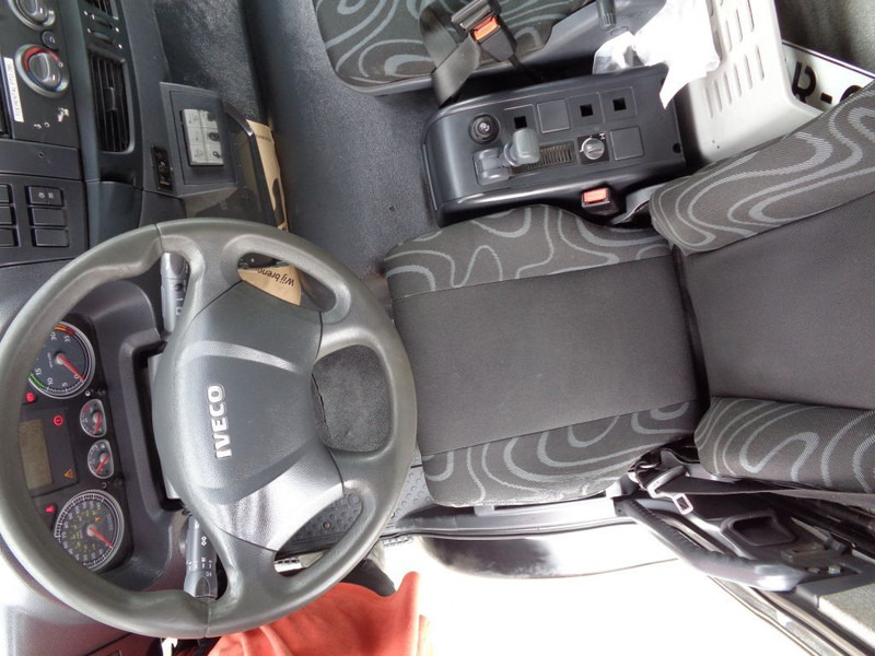 Iveco EuroCargo 80E18 + PTO + Euro 5 + blad-blad - Φορτηγό σασί: φωτογραφία 5 Iveco EuroCargo 80E18 + PTO + Euro 5 + blad-blad - Φορτηγό σασί: φωτογραφία 5