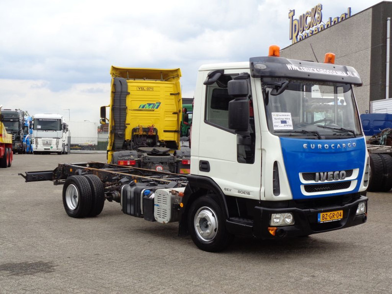Iveco EuroCargo 80E18 + PTO + Euro 5 + blad-blad - Φορτηγό σασί: φωτογραφία 3 Iveco EuroCargo 80E18 + PTO + Euro 5 + blad-blad - Φορτηγό σασί: φωτογραφία 3
