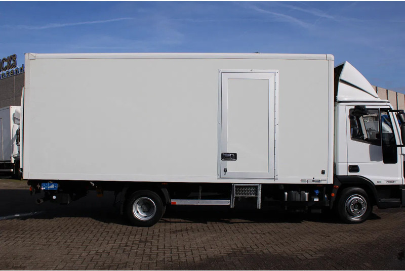 Iveco Eurocargo 75E21 + euro 6 + manual + 7.5t - Φορτηγό κόφα: φωτογραφία 5 Iveco Eurocargo 75E21 + euro 6 + manual + 7.5t - Φορτηγό κόφα: φωτογραφία 5