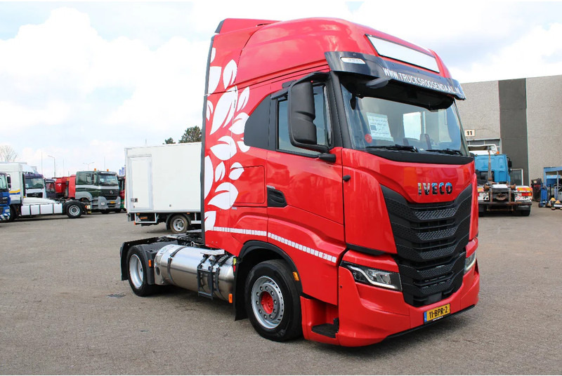Iveco S-WAY 460 + LNG + retarder + euro 6 - Τράκτορας: φωτογραφία 3 Iveco S-WAY 460 + LNG + retarder + euro 6 - Τράκτορας: φωτογραφία 3