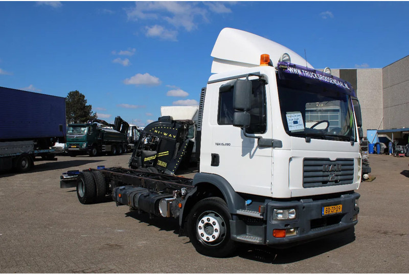 MAN TGM 12.280 + NICE TRUCK - Φορτηγό σασί: φωτογραφία 3 MAN TGM 12.280 + NICE TRUCK - Φορτηγό σασί: φωτογραφία 3
