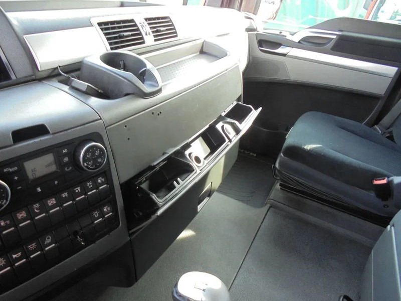 MAN TGS 26.440 + Euro 5 + Manual - Φορτηγό μουσαμάς: φωτογραφία 4 MAN TGS 26.440 + Euro 5 + Manual - Φορτηγό μουσαμάς: φωτογραφία 4