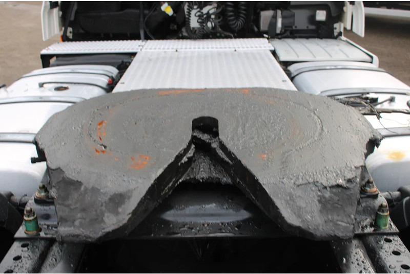 Τράκτορας MAN TGX 18.440 + euro 6 + double tank + spoiler: φωτογραφία 9