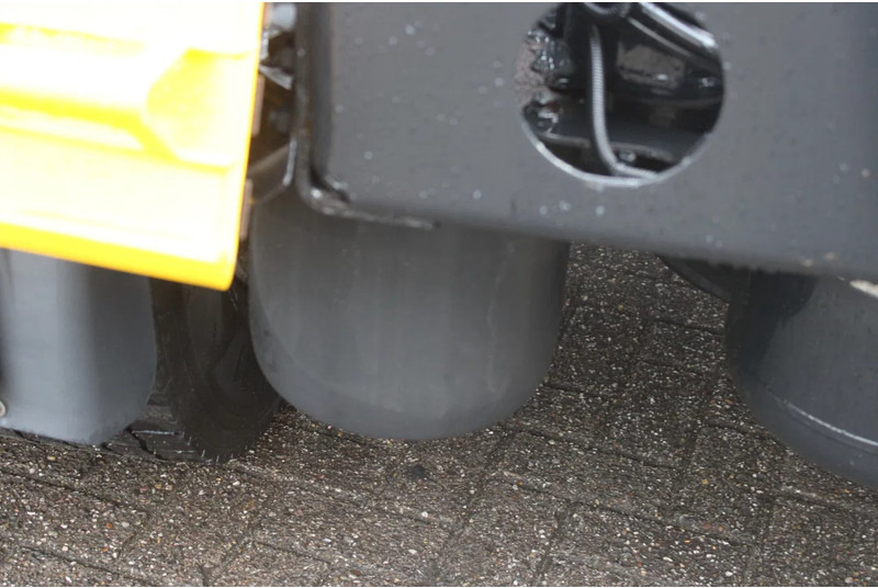 Τράκτορας MAN TGX 18.440 + euro 6 + double tank + spoiler: φωτογραφία 18