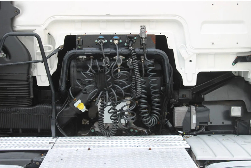 Τράκτορας MAN TGX 18.440 + euro 6 + double tank + spoiler: φωτογραφία 11