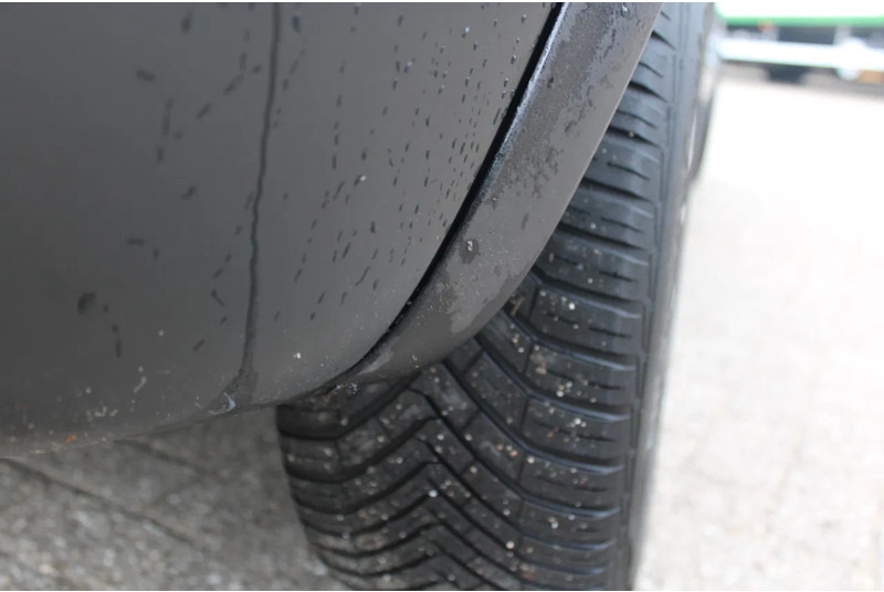 SUV Nissan QASHQAI 2.0 AUTOMATIC / CAMERA: φωτογραφία 16