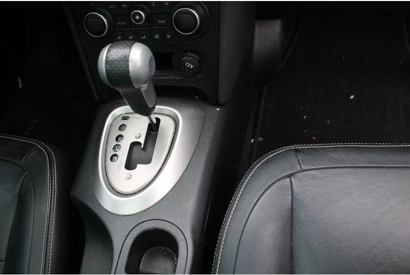 SUV Nissan QASHQAI 2.0 AUTOMATIC / CAMERA: φωτογραφία 7