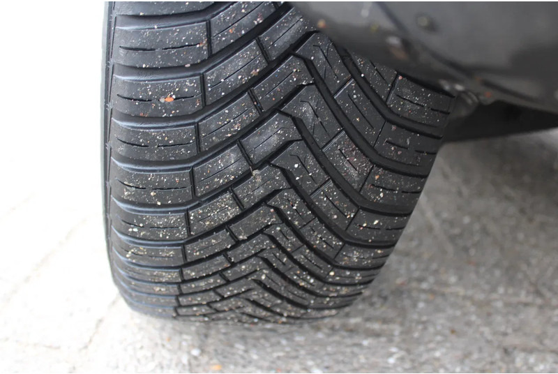 SUV Nissan QASHQAI 2.0 AUTOMATIC / CAMERA: φωτογραφία 15