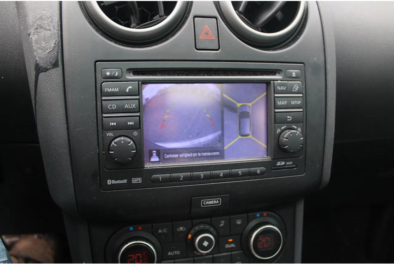 SUV Nissan QASHQAI 2.0 AUTOMATIC / CAMERA: φωτογραφία 11