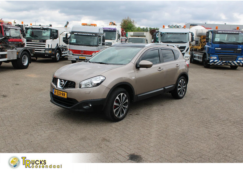 Nissan QASHQAI 2.0 AUTOMATIC / CAMERA - SUV: φωτογραφία 1 Nissan QASHQAI 2.0 AUTOMATIC / CAMERA - SUV: φωτογραφία 1