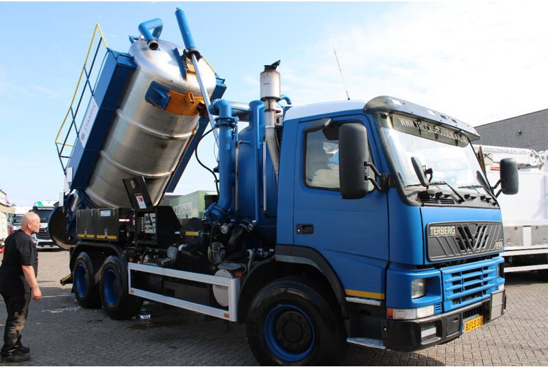 Terberg FM 1450 WITTIG VACUM SYSTEM + TIPPER + FULLY WORKING + EURO 2 + ADR + 11,34m3 - Όχημα εκκένωσης βόθρων: φωτογραφία 2 Terberg FM 1450 WITTIG VACUM SYSTEM + TIPPER + FULLY WORKING + EURO 2 + ADR + 11,34m3 - Όχημα εκκένωσης βόθρων: φωτογραφία 2