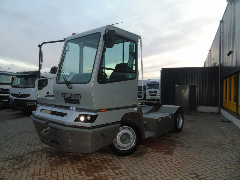 Terberg YT 182 fully funtion + perfect - Τράκτορες τελωνείων: φωτογραφία 4 Terberg YT 182 fully funtion + perfect - Τράκτορες τελωνείων: φωτογραφία 4