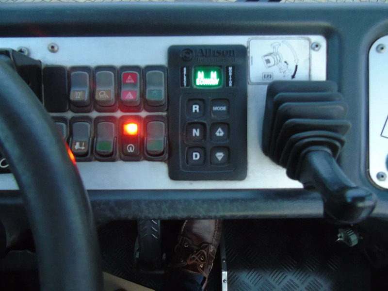 Terberg YT 182 fully funtion + perfect - Τράκτορες τελωνείων: φωτογραφία 5 Terberg YT 182 fully funtion + perfect - Τράκτορες τελωνείων: φωτογραφία 5