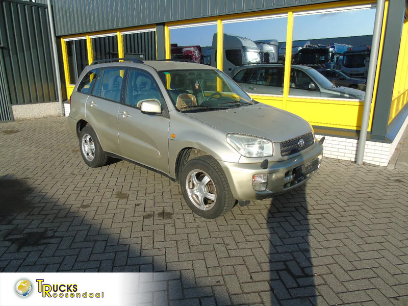 Toyota RAV4 + 4X4 + AUTOMAT + PETROL - SUV: φωτογραφία 1 Toyota RAV4 + 4X4 + AUTOMAT + PETROL - SUV: φωτογραφία 1