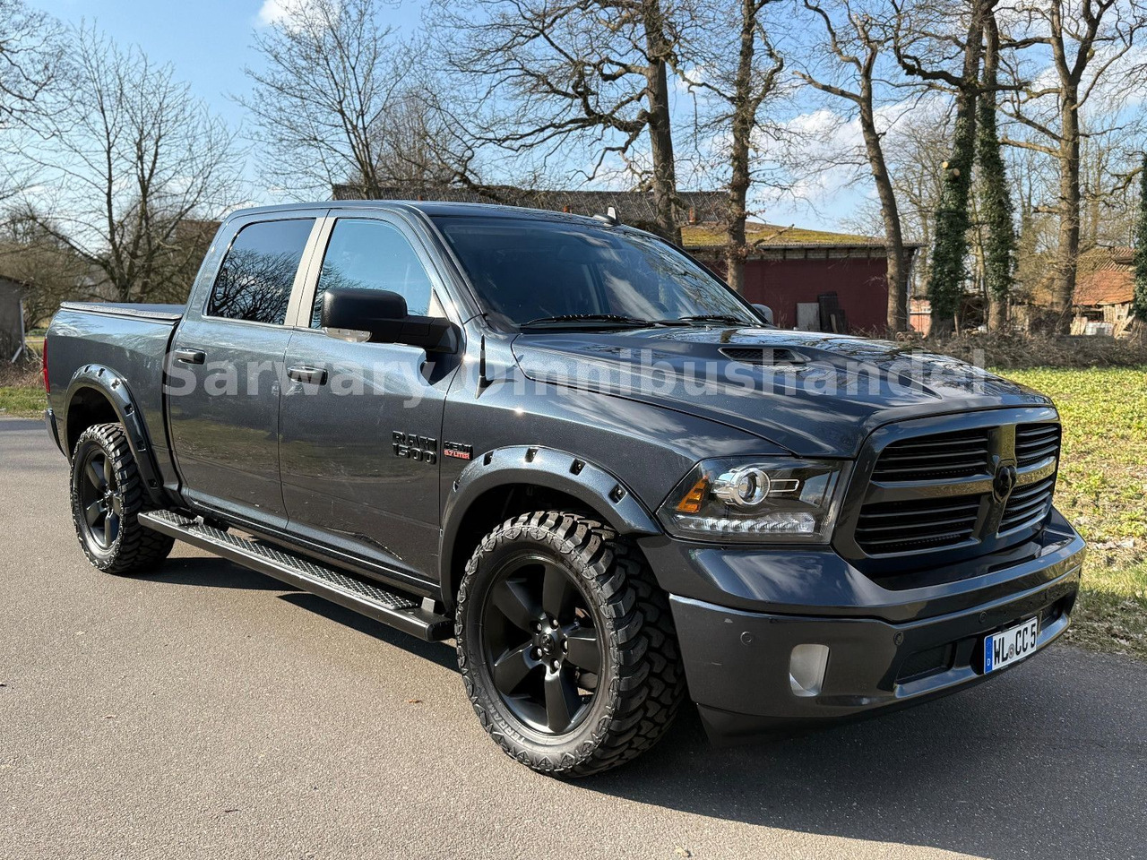 Dodge RAM 1500 HEMI 5.7 CREW CAB*Tüv:08.2027*Bighorn* - SUV: φωτογραφία 1 Dodge RAM 1500 HEMI 5.7 CREW CAB*Tüv:08.2027*Bighorn* - SUV: φωτογραφία 1