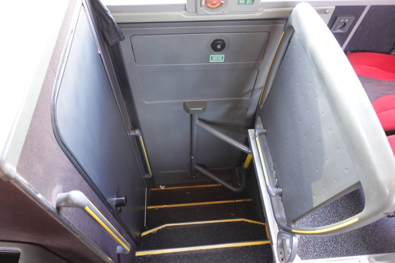 Πούλμαν Mercedes-Benz O 350-17 RHDL Tourismo*61 Sitze*EURO5*WC*Travego: φωτογραφία 15 Πούλμαν Mercedes-Benz O 350-17 RHDL Tourismo*61 Sitze*EURO5*WC*Travego: φωτογραφία 15