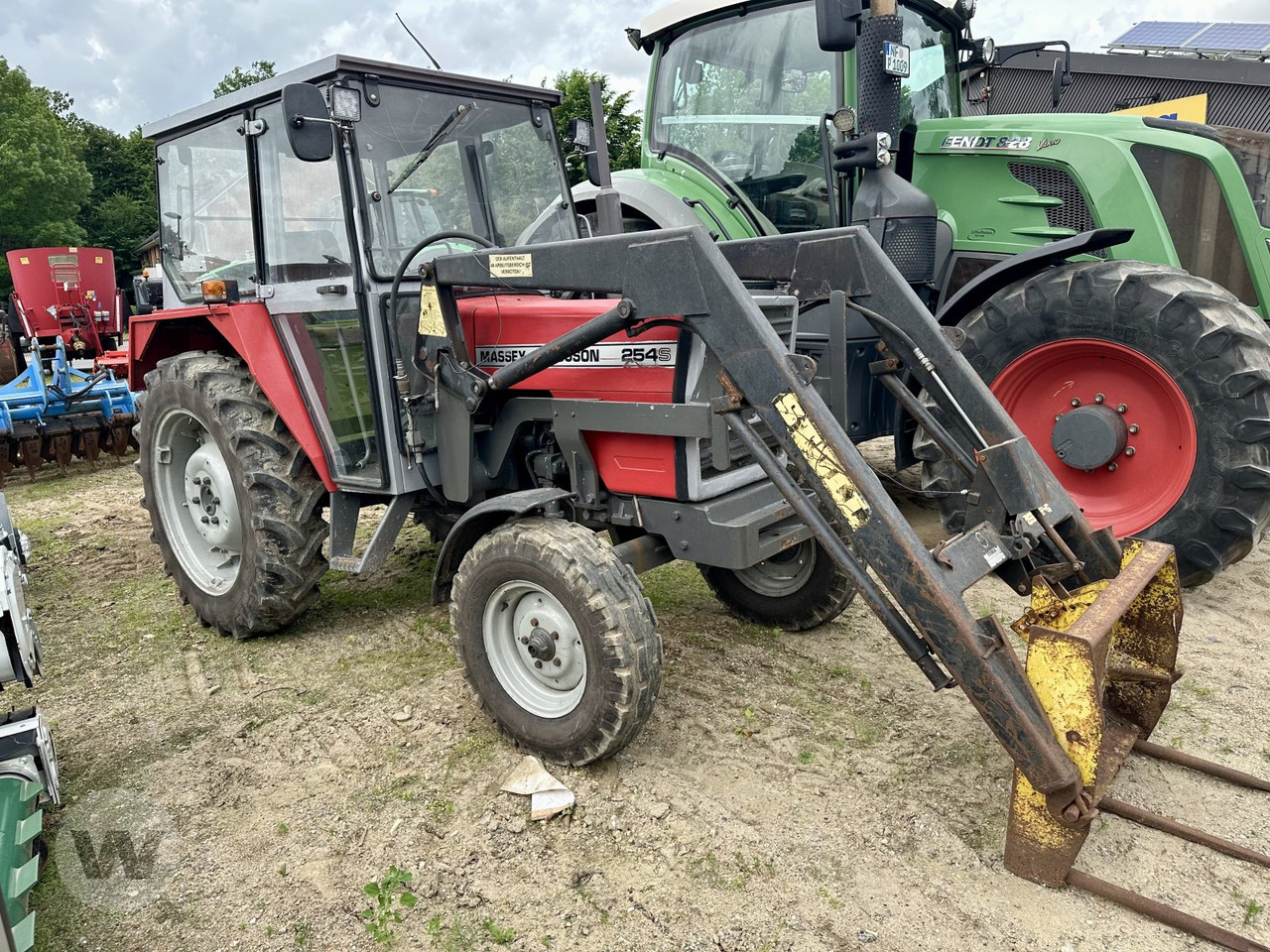 Massey Ferguson 254S - Τρακτέρ: φωτογραφία 1 Massey Ferguson 254S - Τρακτέρ: φωτογραφία 1