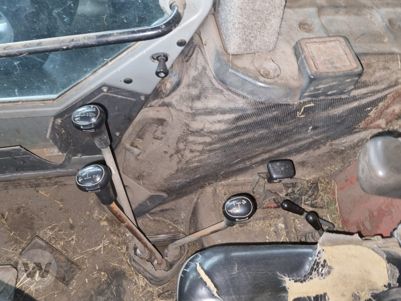 Massey Ferguson 397 - Τρακτέρ: φωτογραφία 4 Massey Ferguson 397 - Τρακτέρ: φωτογραφία 4