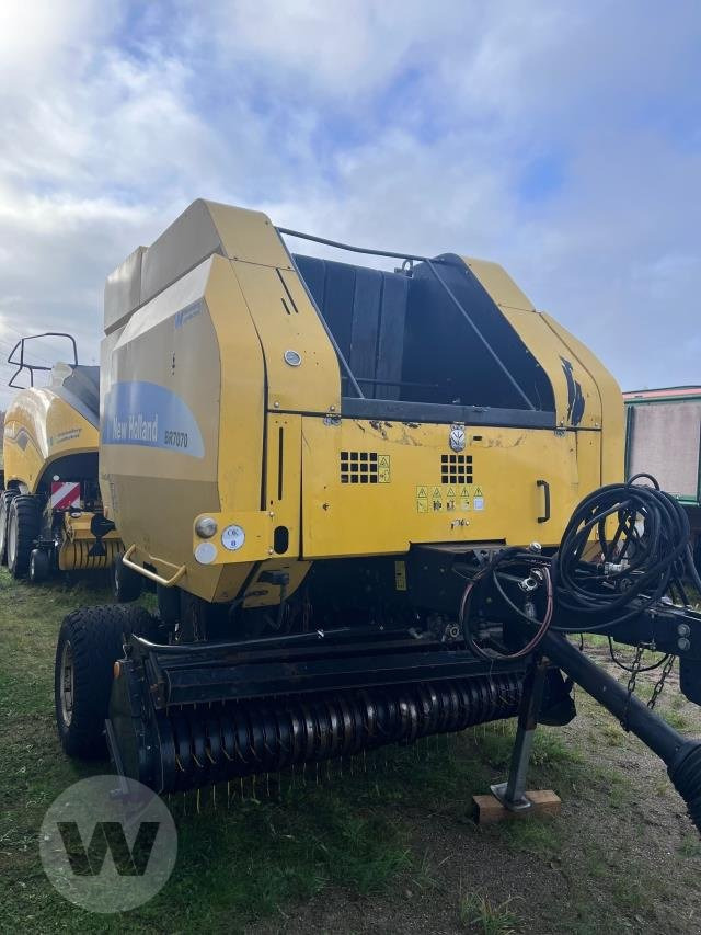 New Holland BR 7070 - Χορτοδετική μηχανή στρόγγυλης μπάλας: φωτογραφία 2 New Holland BR 7070 - Χορτοδετική μηχανή στρόγγυλης μπάλας: φωτογραφία 2
