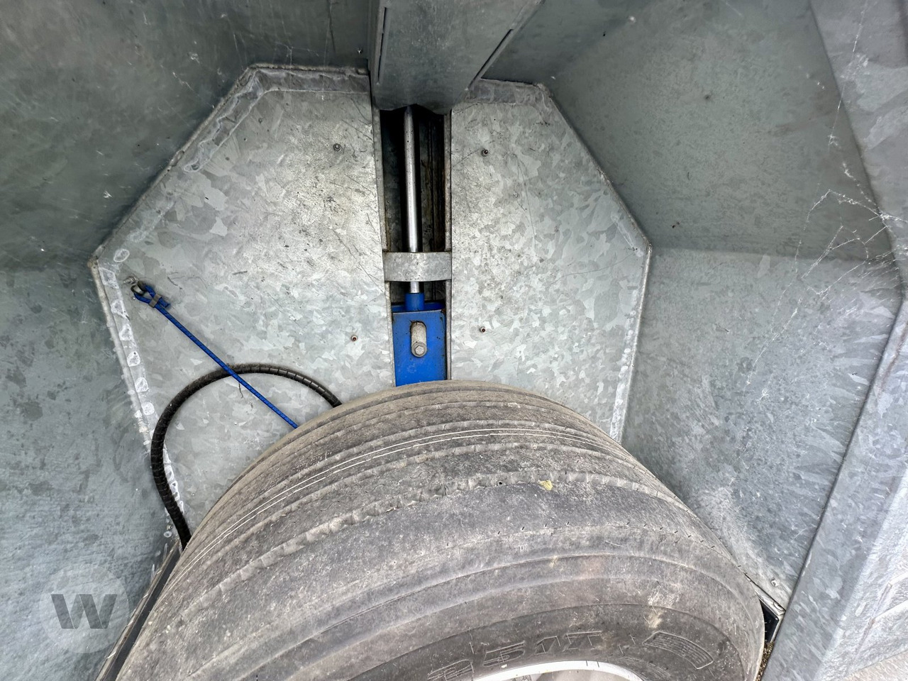 TRANSPORTW. 7M - Ρυμούλκα μεταφορά ζώων: φωτογραφία 3 TRANSPORTW. 7M - Ρυμούλκα μεταφορά ζώων: φωτογραφία 3