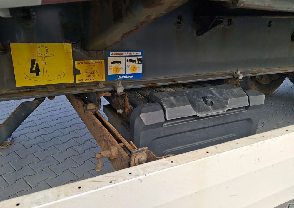 Επικαθήμενο κουρτίνα Krone Standard, Firanka, Mocowania promowe, Podnoszony zderzak: φωτογραφία 6