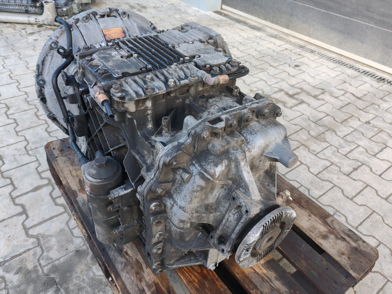 RENAULT VOLVO / AT2412D I-SHIFT COMPLETE GEARBOX / 3190584 - Κιβώτιο ταχυτήτων: φωτογραφία 4 RENAULT VOLVO / AT2412D I-SHIFT COMPLETE GEARBOX / 3190584 - Κιβώτιο ταχυτήτων: φωτογραφία 4