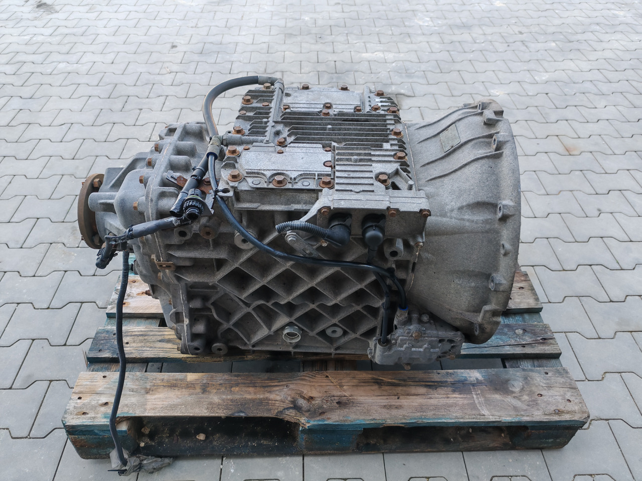 RENAULT VOLVO / AT2412D I-SHIFT / COMPLETE GEARBOX - Κιβώτιο ταχυτήτων: φωτογραφία 4 RENAULT VOLVO / AT2412D I-SHIFT / COMPLETE GEARBOX - Κιβώτιο ταχυτήτων: φωτογραφία 4