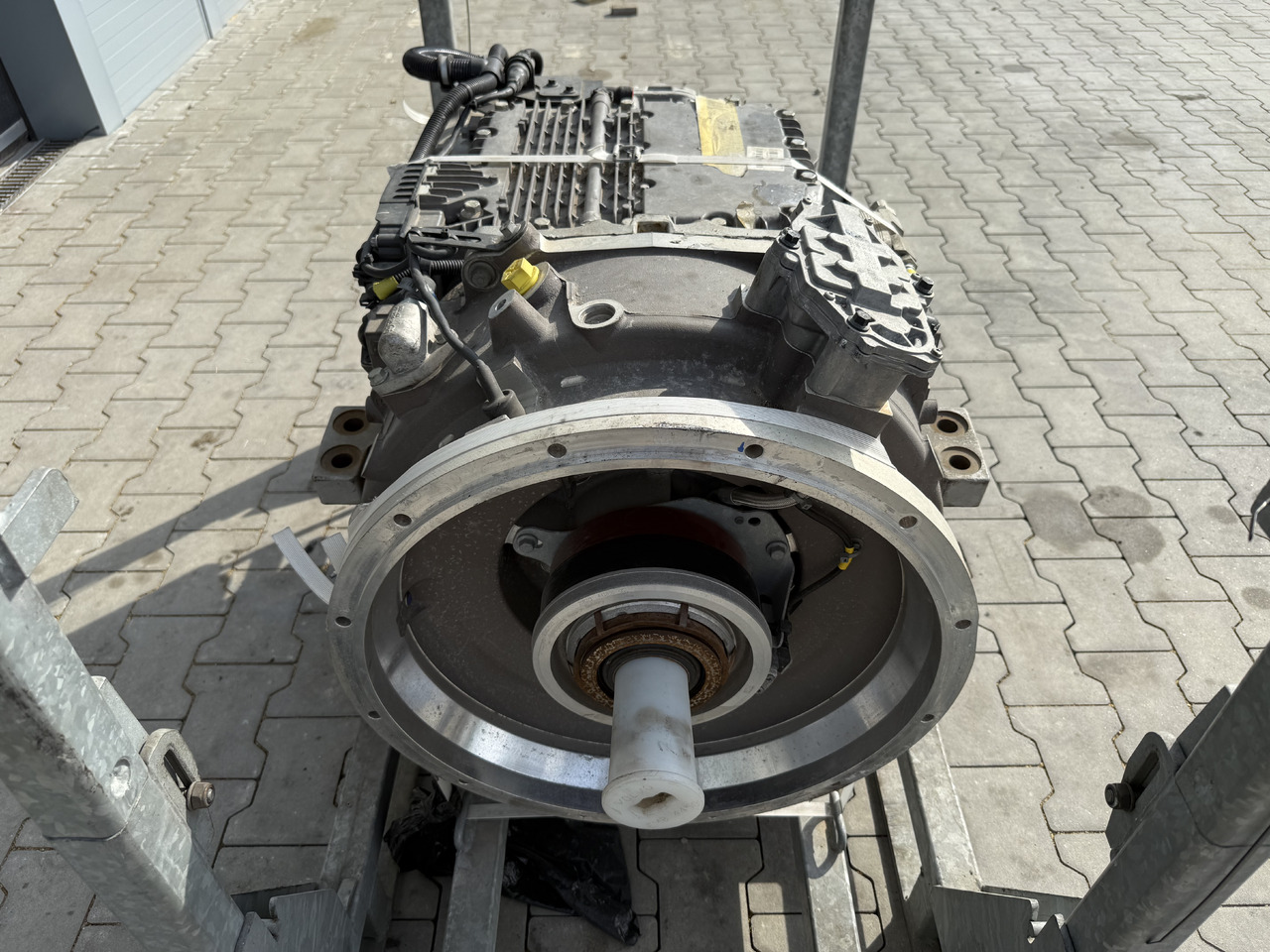 VOLVO BUS HYBRID Automatic gearbox AT2412F electric motor EMDS120 (EMD300B) / NEW - Κιβώτιο ταχυτήτων για Αστικό λεωφορείο: φωτογραφία 4 VOLVO BUS HYBRID Automatic gearbox AT2412F electric motor EMDS120 (EMD300B) / NEW - Κιβώτιο ταχυτήτων για Αστικό λεωφορείο: φωτογραφία 4