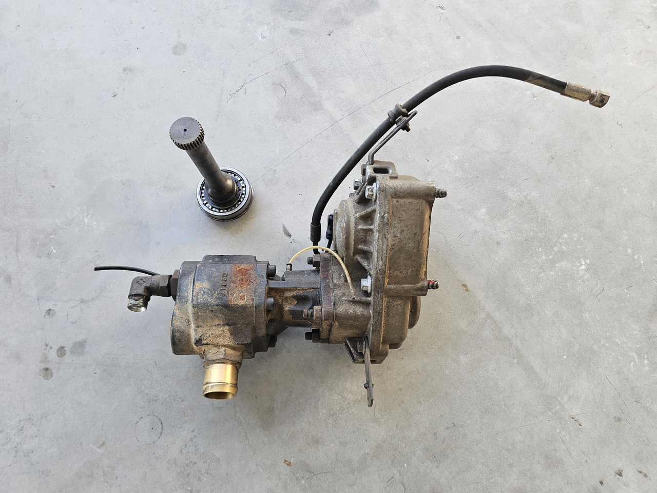 VOLVO HYDRAULIC SET PTO PUMP SHAFT / VOLVO FH FM FH4 FH5 / WORLDWIDE DELIVERY - Υδραυλικό: φωτογραφία 2 VOLVO HYDRAULIC SET PTO PUMP SHAFT / VOLVO FH FM FH4 FH5 / WORLDWIDE DELIVERY - Υδραυλικό: φωτογραφία 2