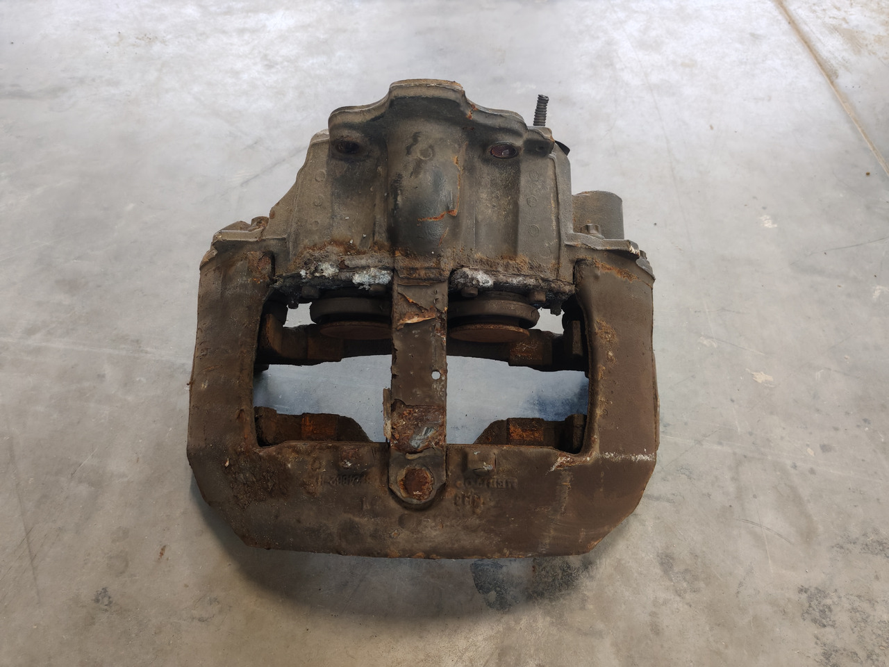 VOLVO RENAULT DXI / MERITOR ELSA 225 / BRAKE CALIPER / LEFT - Δαγκάνα φρένων: φωτογραφία 2 VOLVO RENAULT DXI / MERITOR ELSA 225 / BRAKE CALIPER / LEFT - Δαγκάνα φρένων: φωτογραφία 2