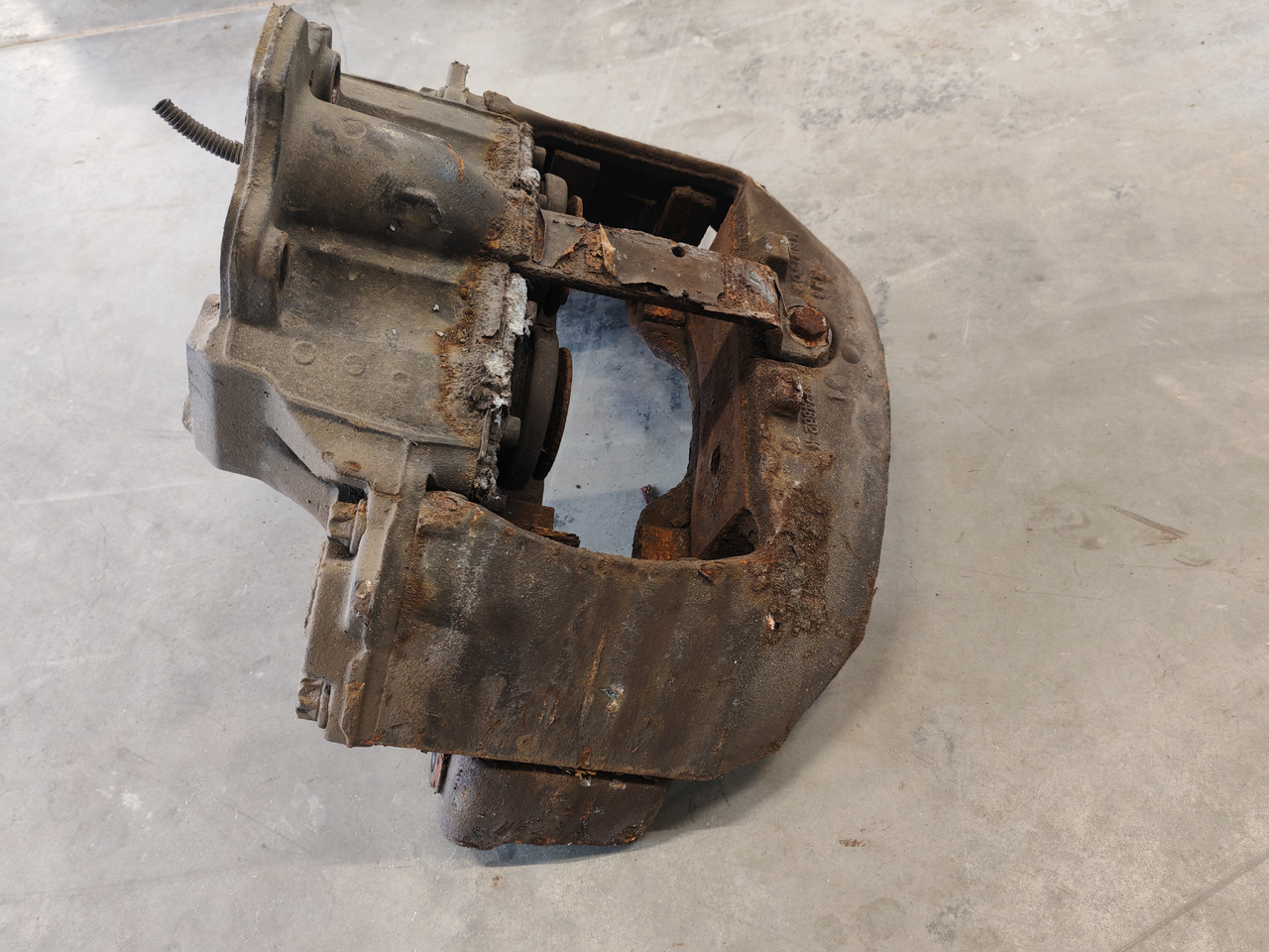 VOLVO RENAULT DXI / MERITOR ELSA 225 / BRAKE CALIPER / LEFT - Δαγκάνα φρένων: φωτογραφία 5 VOLVO RENAULT DXI / MERITOR ELSA 225 / BRAKE CALIPER / LEFT - Δαγκάνα φρένων: φωτογραφία 5