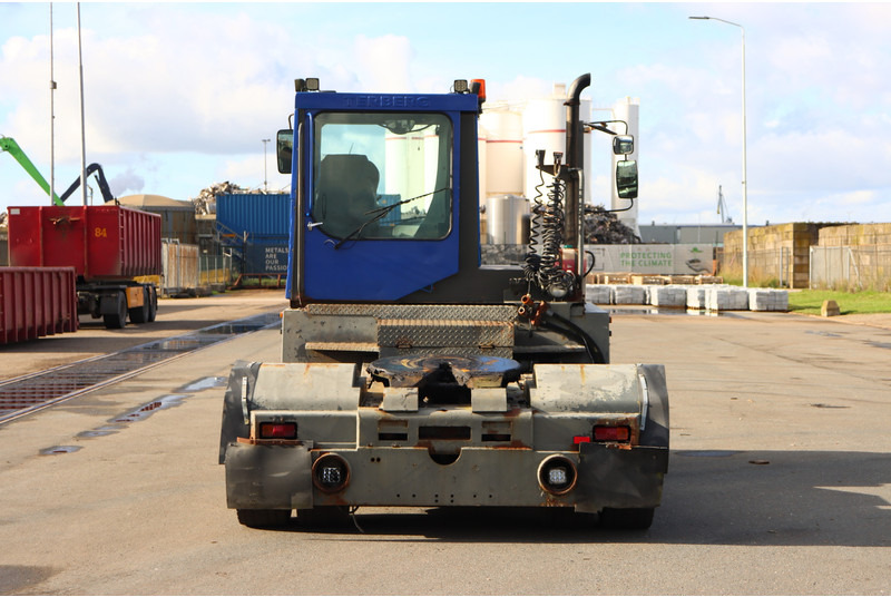 Terberg TT220 - Τράκτορες τελωνείων: φωτογραφία 5 Terberg TT220 - Τράκτορες τελωνείων: φωτογραφία 5