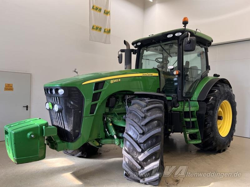 John Deere 8345R - Τρακτέρ: φωτογραφία 1 John Deere 8345R - Τρακτέρ: φωτογραφία 1