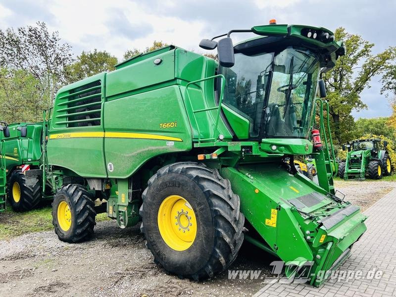 John Deere T660 - Θεριζοαλωνιστική μηχανή: φωτογραφία 2 John Deere T660 - Θεριζοαλωνιστική μηχανή: φωτογραφία 2
