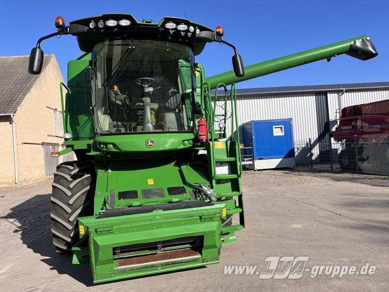John Deere W550 - Θεριζοαλωνιστική μηχανή: φωτογραφία 3 John Deere W550 - Θεριζοαλωνιστική μηχανή: φωτογραφία 3