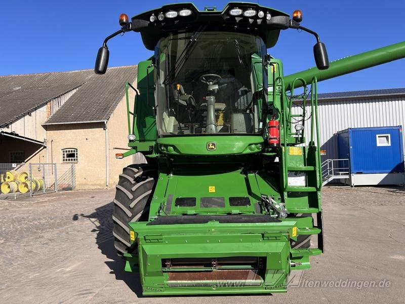 John Deere W550 - Θεριζοαλωνιστική μηχανή: φωτογραφία 4 John Deere W550 - Θεριζοαλωνιστική μηχανή: φωτογραφία 4