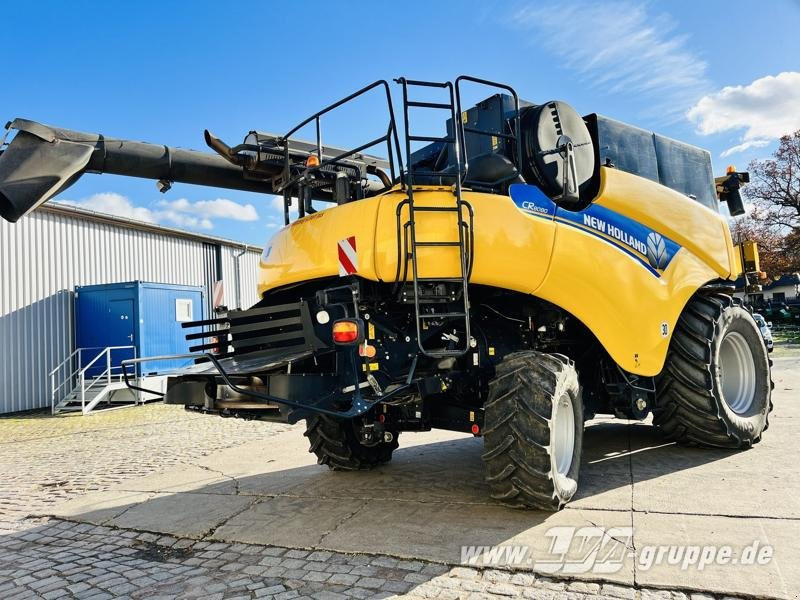 New Holland CR8080 - Θεριζοαλωνιστική μηχανή: φωτογραφία 5 New Holland CR8080 - Θεριζοαλωνιστική μηχανή: φωτογραφία 5