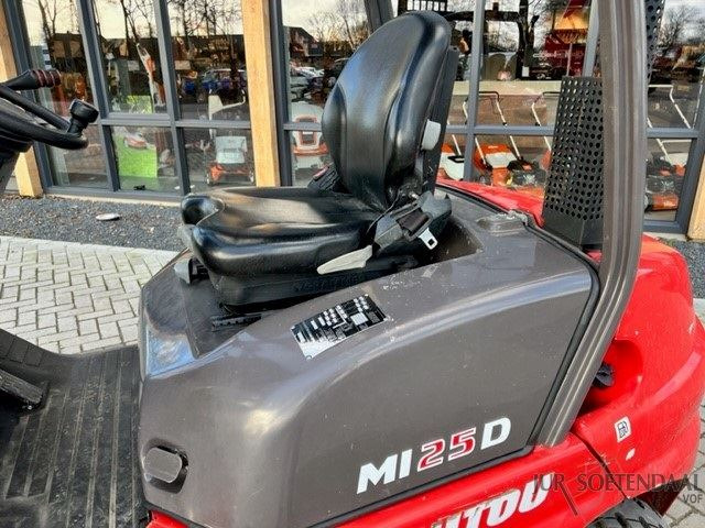 MANITOU MI25D - Πετρελαιοκίνητο περονοφόρο: φωτογραφία 3 MANITOU MI25D - Πετρελαιοκίνητο περονοφόρο: φωτογραφία 3