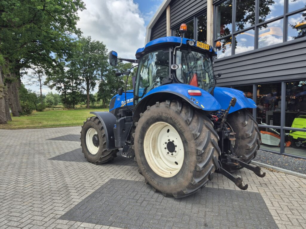 NEW HOLLAND T 7.170 - Τρακτέρ: φωτογραφία 3 NEW HOLLAND T 7.170 - Τρακτέρ: φωτογραφία 3