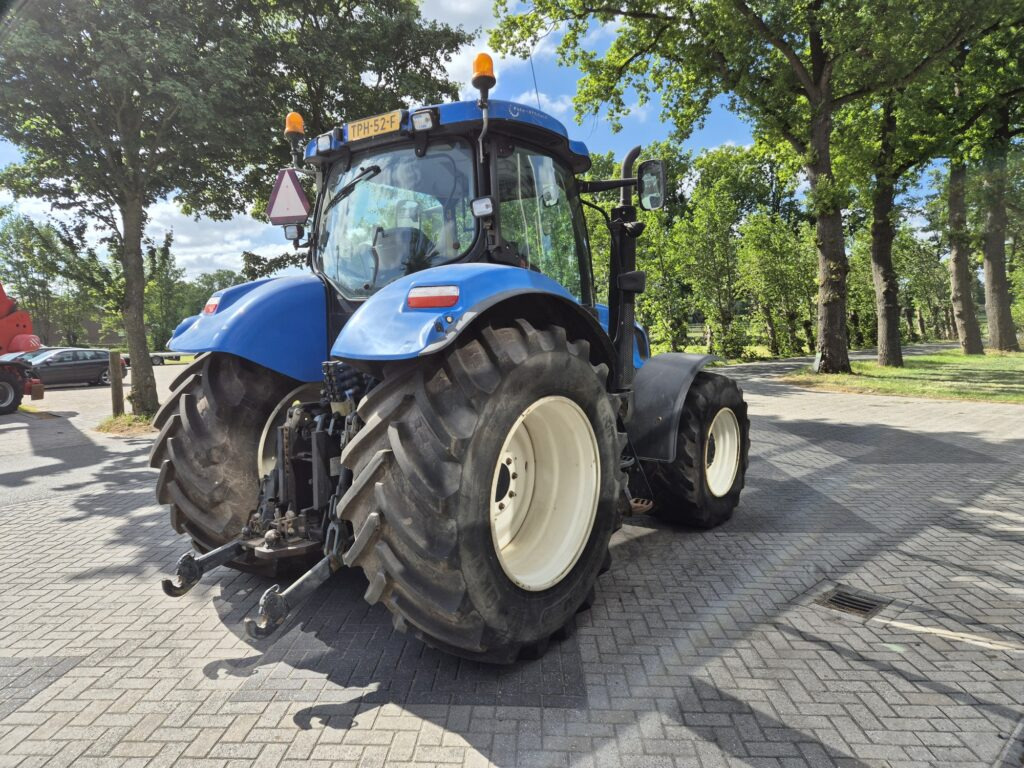 NEW HOLLAND T6080 - Τρακτέρ: φωτογραφία 5 NEW HOLLAND T6080 - Τρακτέρ: φωτογραφία 5