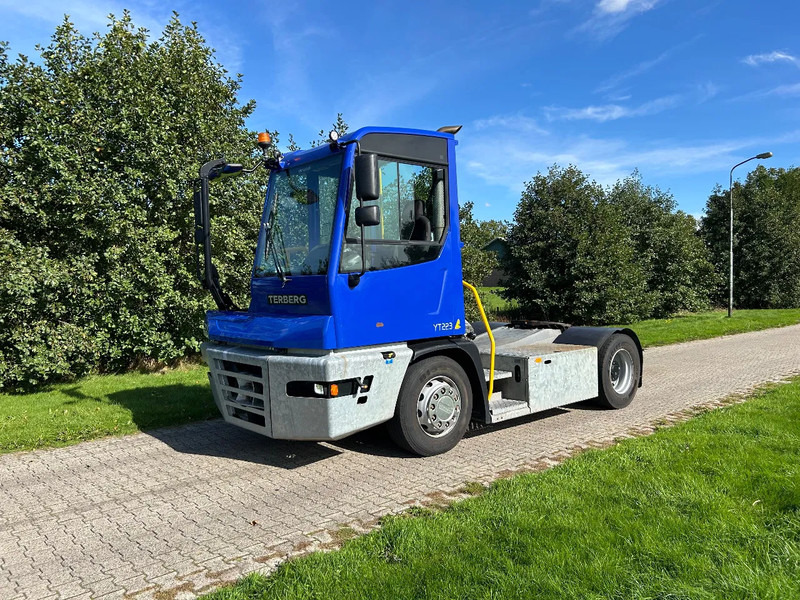 Terberg YT 223 | LOW HOURS - * 9211 *| GALVANISH CHASSIS | NEW MODEL - Τράκτορες τελωνείων: φωτογραφία 1 Terberg YT 223 | LOW HOURS - * 9211 *| GALVANISH CHASSIS | NEW MODEL - Τράκτορες τελωνείων: φωτογραφία 1
