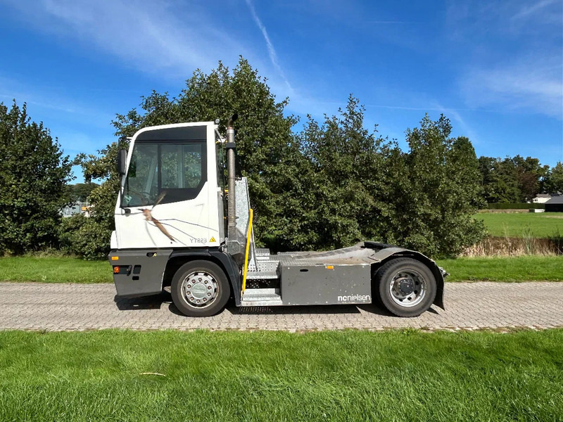 Terberg YT 223 | LOW HOURS | AIRCO | MEGA LOW LOADER | - Τράκτορες τελωνείων: φωτογραφία 4 Terberg YT 223 | LOW HOURS | AIRCO | MEGA LOW LOADER | - Τράκτορες τελωνείων: φωτογραφία 4