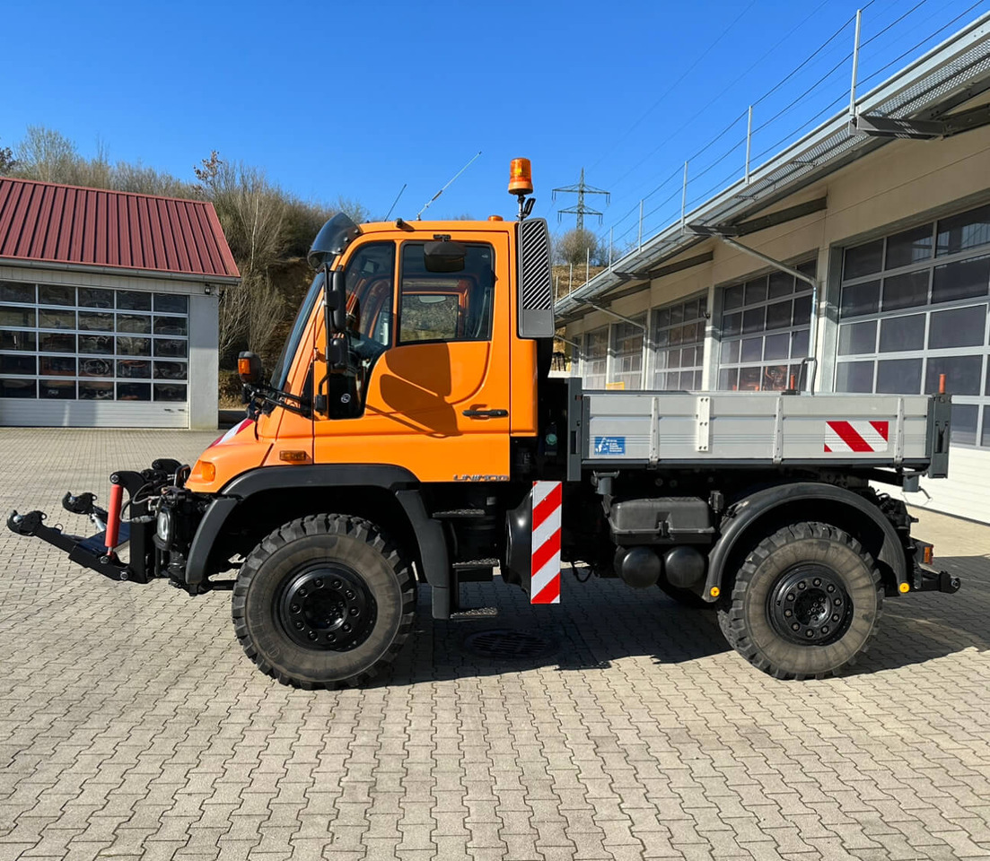 Unimog 400 - U400 405 02734 mit Heckkraftheber Mer - Φορτηγό ανατρεπόμενο: φωτογραφία 2 Unimog 400 - U400 405 02734 mit Heckkraftheber Mer - Φορτηγό ανατρεπόμενο: φωτογραφία 2