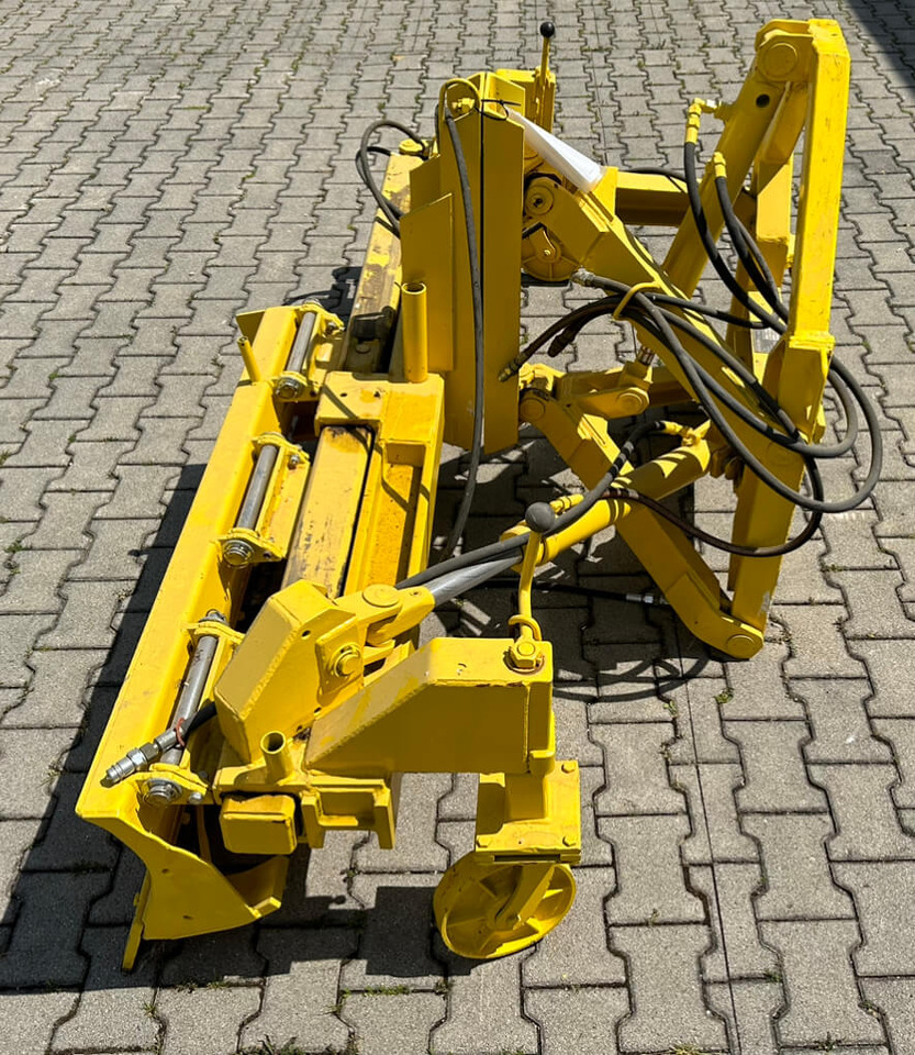 Unimog Frontanbau-Gräder Söder IA02093 - Ισοπεδωτής: φωτογραφία 3 Unimog Frontanbau-Gräder Söder IA02093 - Ισοπεδωτής: φωτογραφία 3